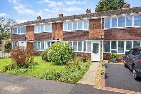Powis Close, New Milton, Hampshire. BH25 6AW