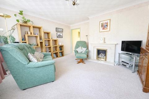 undefined, Powis Close, New Milton, Hampshire. BH25 6AW