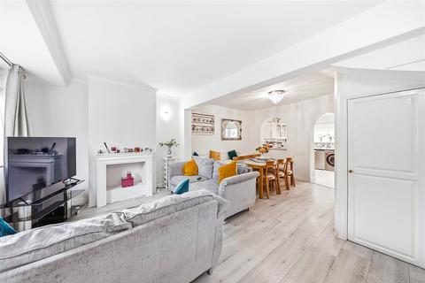 2 bedroom terraced house for sale, Finchley Close, Dartford