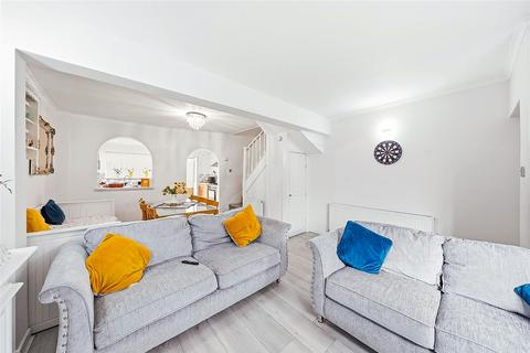 2 bedroom terraced house for sale, Finchley Close, Dartford