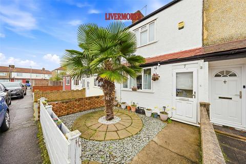 2 bedroom terraced house for sale, Finchley Close, Dartford