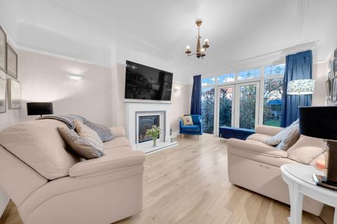 4 bedroom semi-detached house for sale, Thornfield Road, Thornton, L23