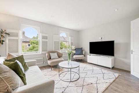 2 bedroom flat for sale, Vauxhall Grove, London SW8