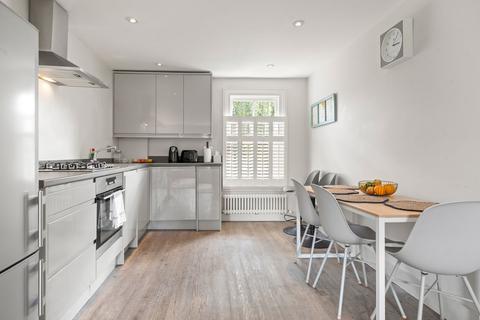 2 bedroom flat for sale, Vauxhall Grove, London SW8