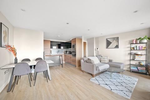 2 bedroom flat to rent, Chaplin Apartments, 5 Sylvester Path, London