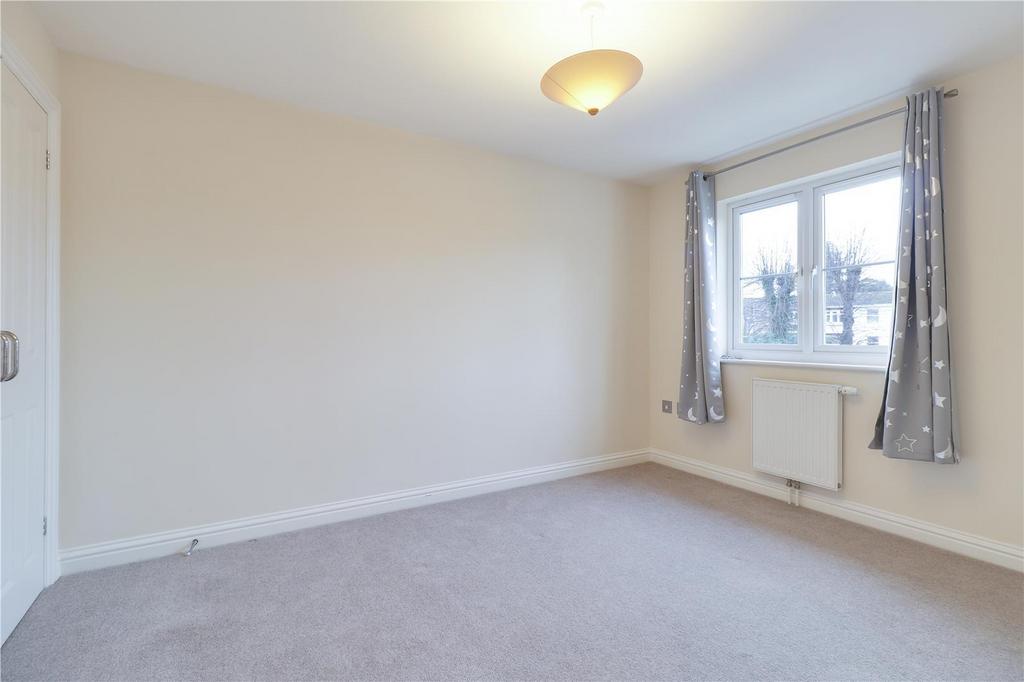 Bedroom 1.jpg