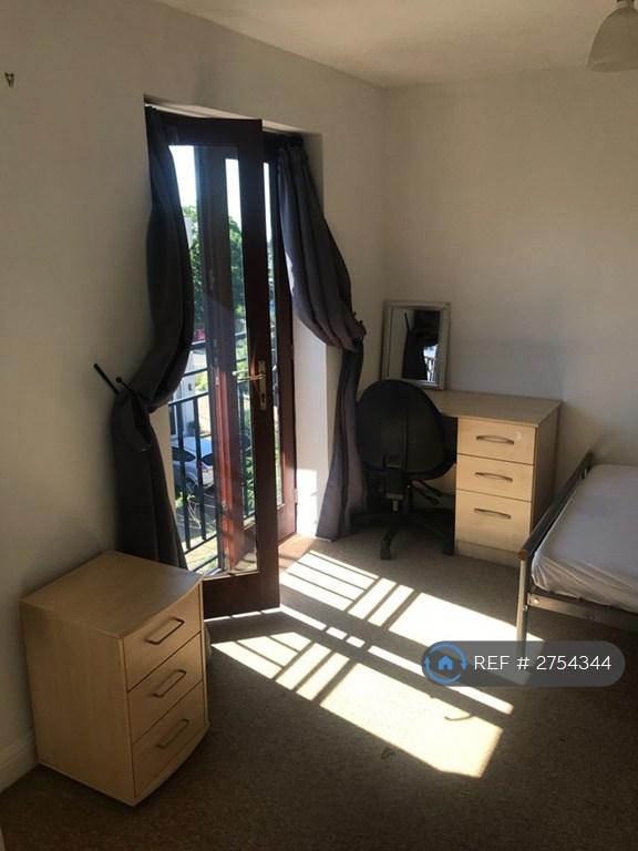 1st Floor Double Bedroom