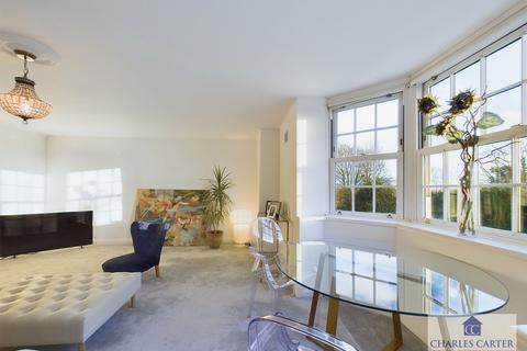 2 bedroom flat to rent, The Firs, Whittington, Worcester