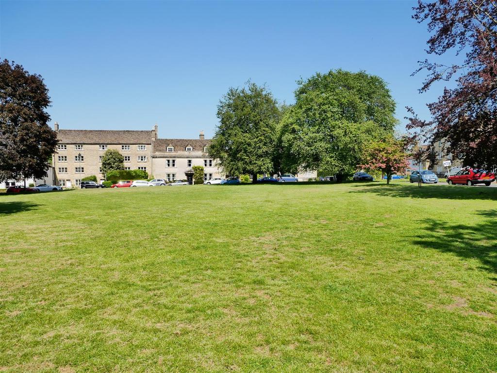 The nearby Green
