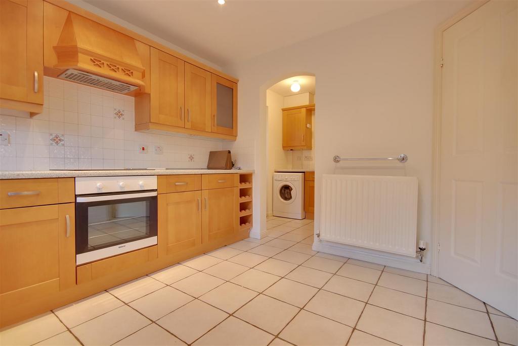 Kitchen 2.jpg