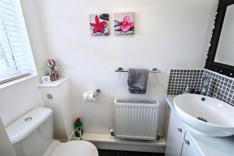 3 bedroom semi-detached house for sale, Horsley View, Wallsend, Tyne and Wear, NE28 6JN