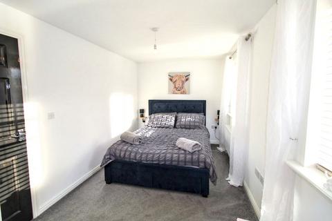 3 bedroom semi-detached house for sale, Horsley View, Wallsend, Tyne and Wear, NE28 6JN