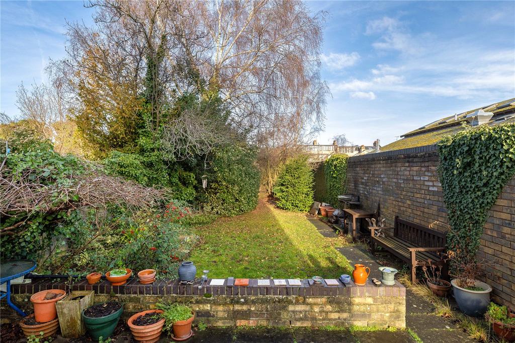 House in Cambridge, Romsey - View 4