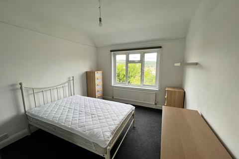 4 bedroom terraced house to rent, Kimberley Road, Brighton, BN2 4EN