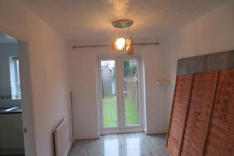 3 bedroom semi-detached house to rent, Margroy Close, Shawclough, OL12