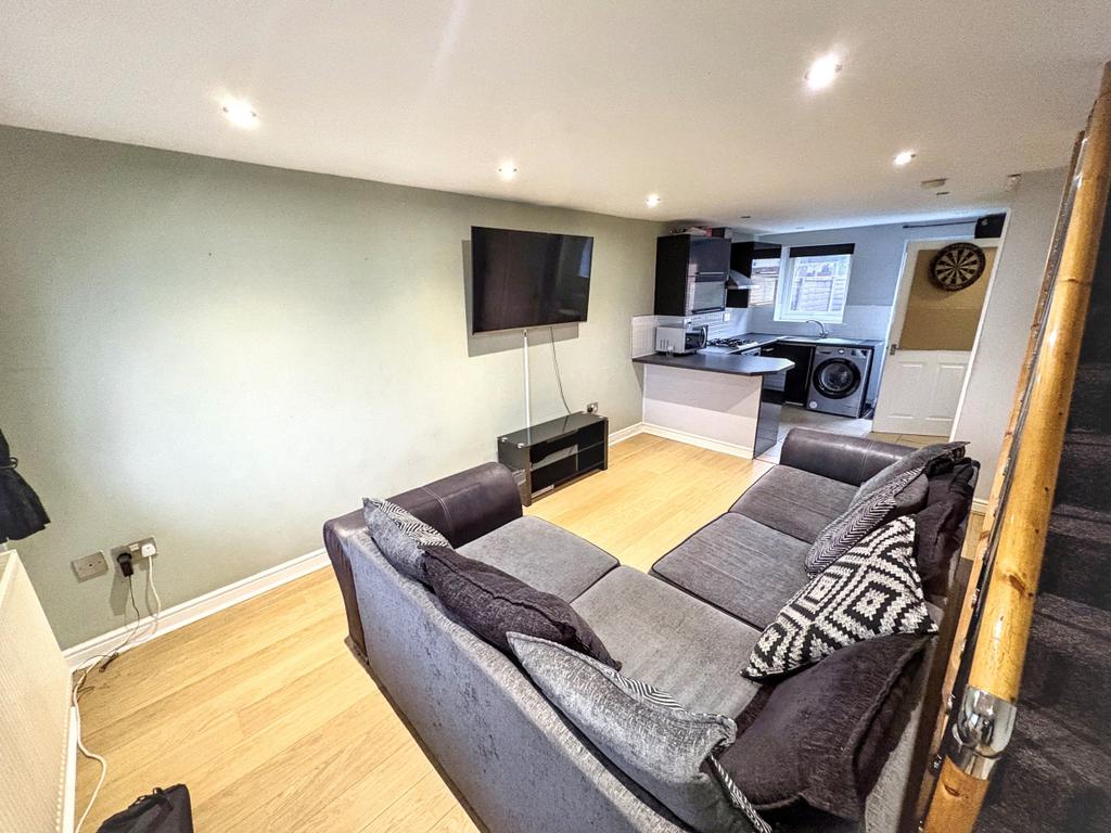 1 Woodacre Road