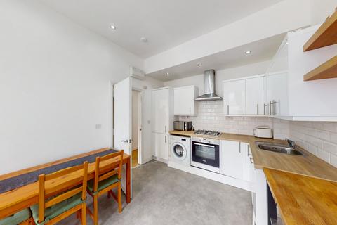 2 bedroom flat to rent, Cricklewood Broadway, London NW2