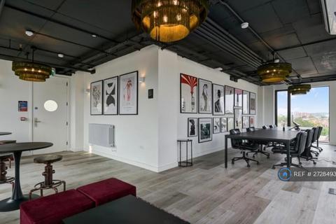 Studio to rent, Greenhill Way Harrow, London, HA1