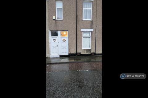 1 bedroom flat to rent, East George Potts Street, South Shields, NE33