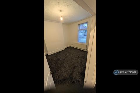 1 bedroom flat to rent, East George Potts Street, South Shields, NE33