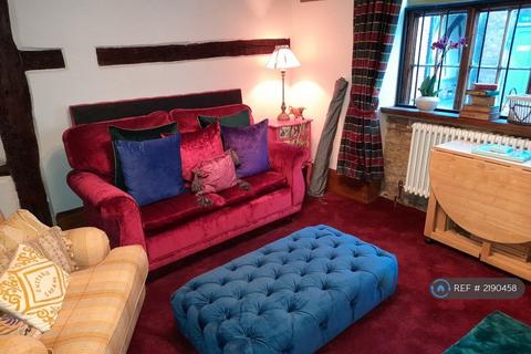 3 bedroom terraced house to rent, St. Peters Street, Sandwich, CT13