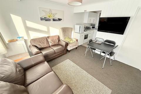 2 bedroom chalet for sale, Newport Road, Hemsby