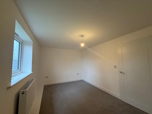 Bedroom 4.jpg