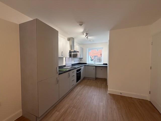 Kitchen 1.jpg