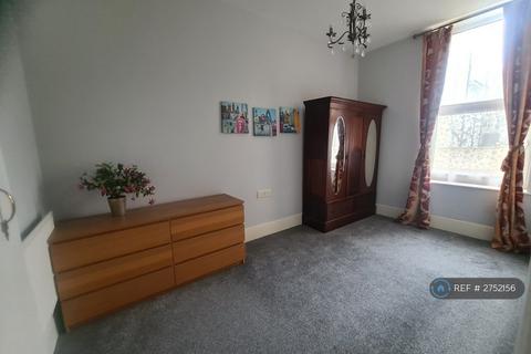 2 bedroom flat to rent, Warrior Square, St. Leonards-On-Sea, TN37
