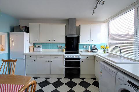 3 bedroom maisonette for sale, Fleet Road, Fleet GU51