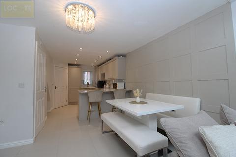 3 bedroom townhouse for sale, Edenhall Drive, Flixton