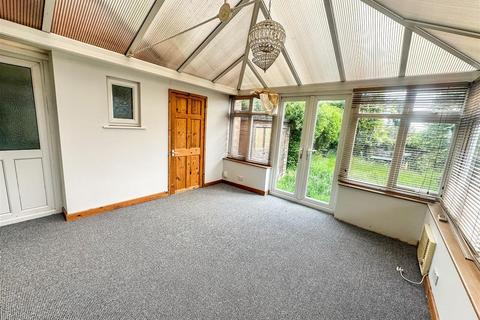 3 bedroom detached house to rent, Arch Road, Coventry CV2
