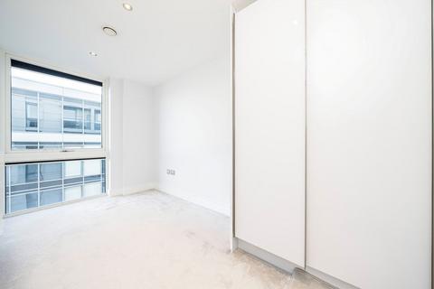 3 bedroom flat to rent, Victoria Parade, London SE10