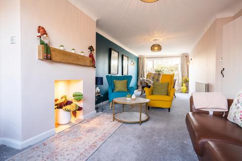 3 bedroom semi-detached house to rent, Heald Green SK8