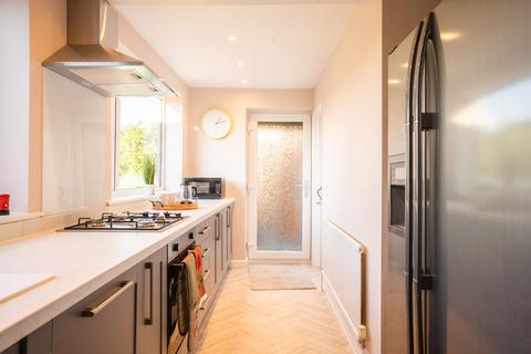 3 bedroom semi-detached house to rent, Heald Green SK8