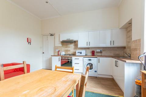 4 bedroom flat to rent, 2630L South Oxford Street, Edinburgh, EH8 9QF