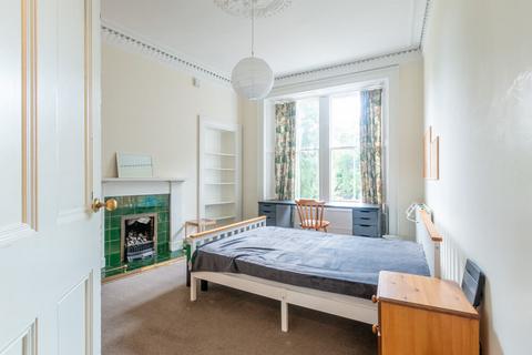4 bedroom flat to rent, 2630L South Oxford Street, Edinburgh, EH8 9QF