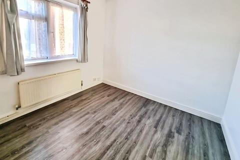 3 bedroom semi-detached house to rent, Waterford Road, IP1, Ipswich, IP1