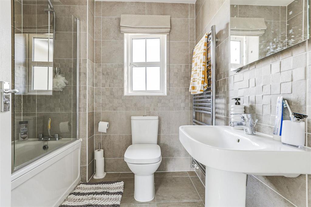 Bathroom.JPG