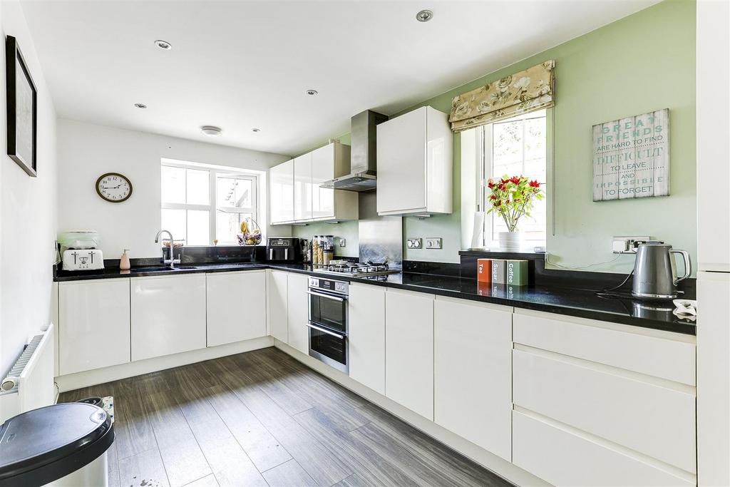 Kitchen.JPG