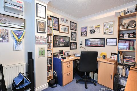 4 bedroom detached house for sale, Ford Close, Yaxley PE7