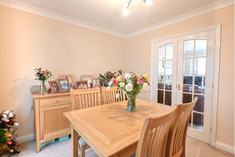 4 bedroom detached house for sale, Ford Close, Yaxley PE7