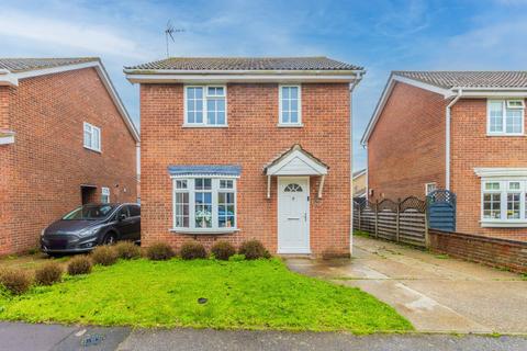 3 bedroom detached house for sale, Elmdale Drive, Carlton Colville