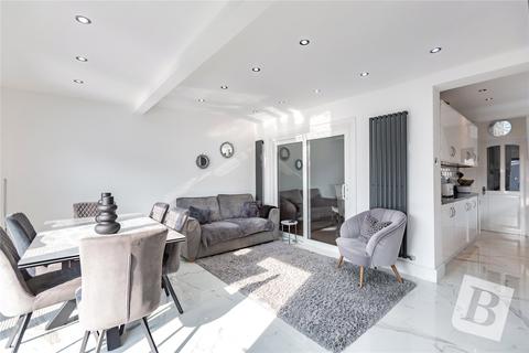 3 bedroom end of terrace house for sale, Eddy Close, Romford, RM7