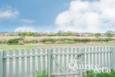 3 bedroom semi-detached house for sale, Harrow Road, Canvey Island, SS8