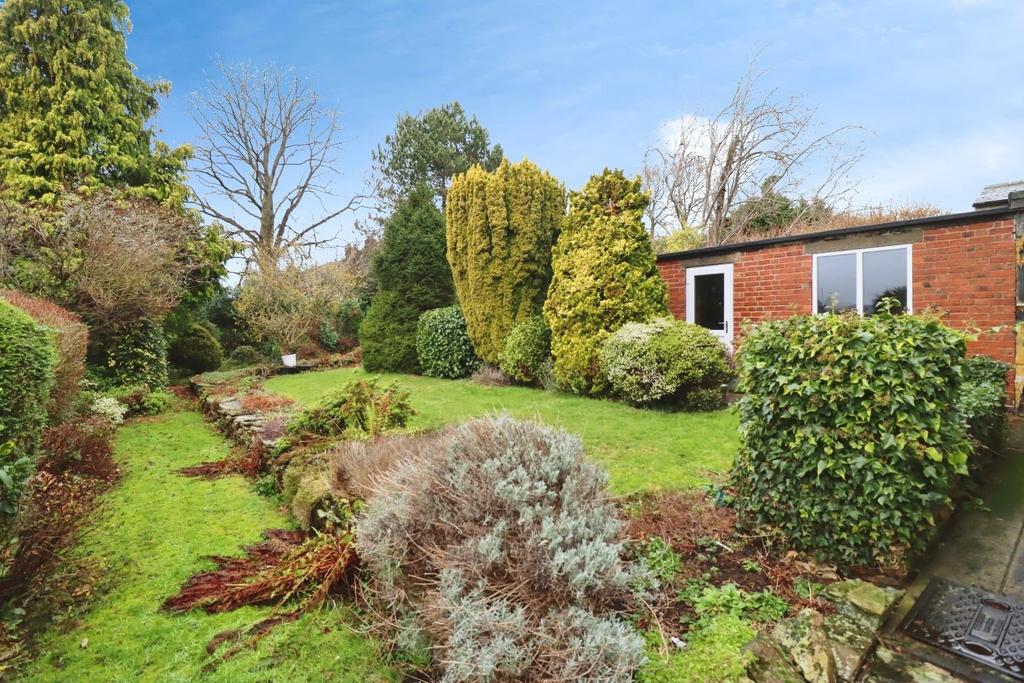 REAR GARDEN 02.jpg