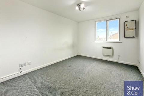 undefined, Raglan Close, Hounslow TW4