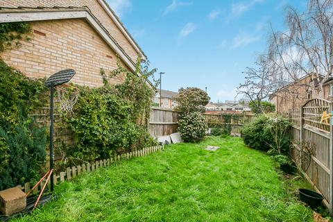 3 bedroom semi-detached house for sale, Westmacott Drive, Feltham, TW14