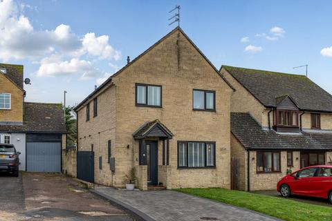 4 bedroom detached house to rent, Oxlease,  Witney,  OX28