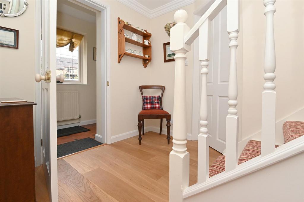 Entrance hallway.jpg